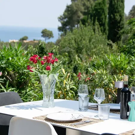 Villa Manila - Sa Riera Secluded, Modern, Sea Views *