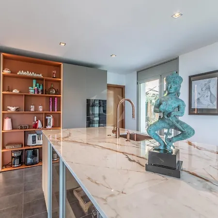 Villa Manila - Sa Riera Secluded, Modern, Sea Views Begur